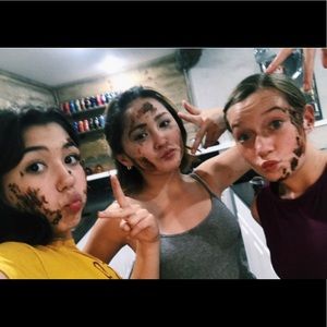 Meet your Posher, Kiya